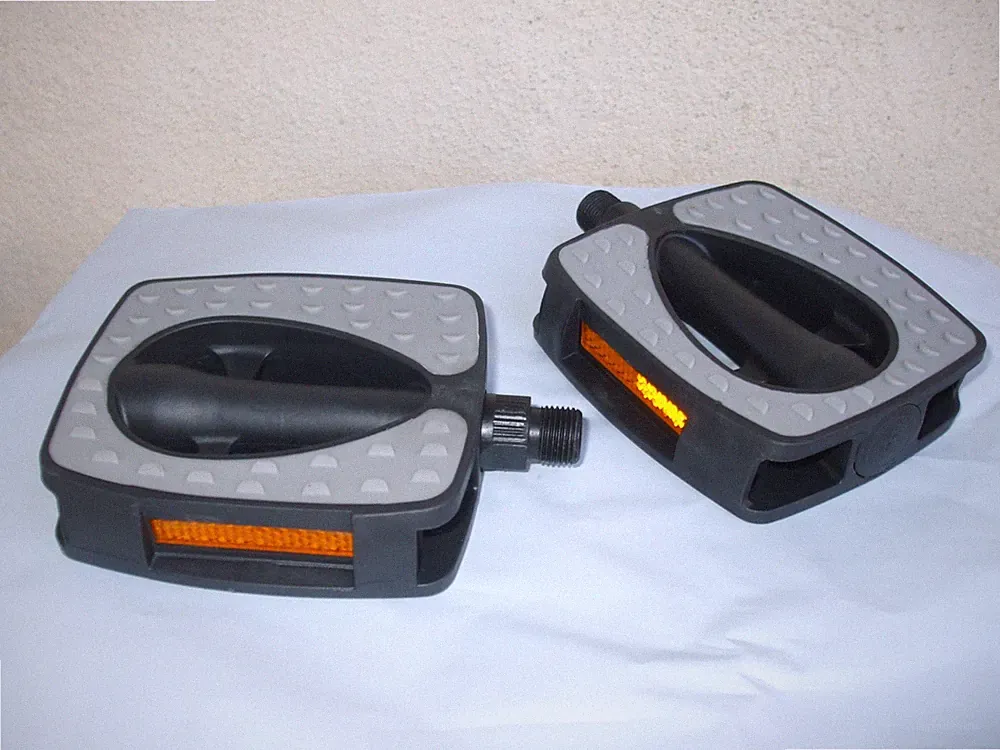 HF Nylon Flat Platform Bicycle Pedals, 9/16"